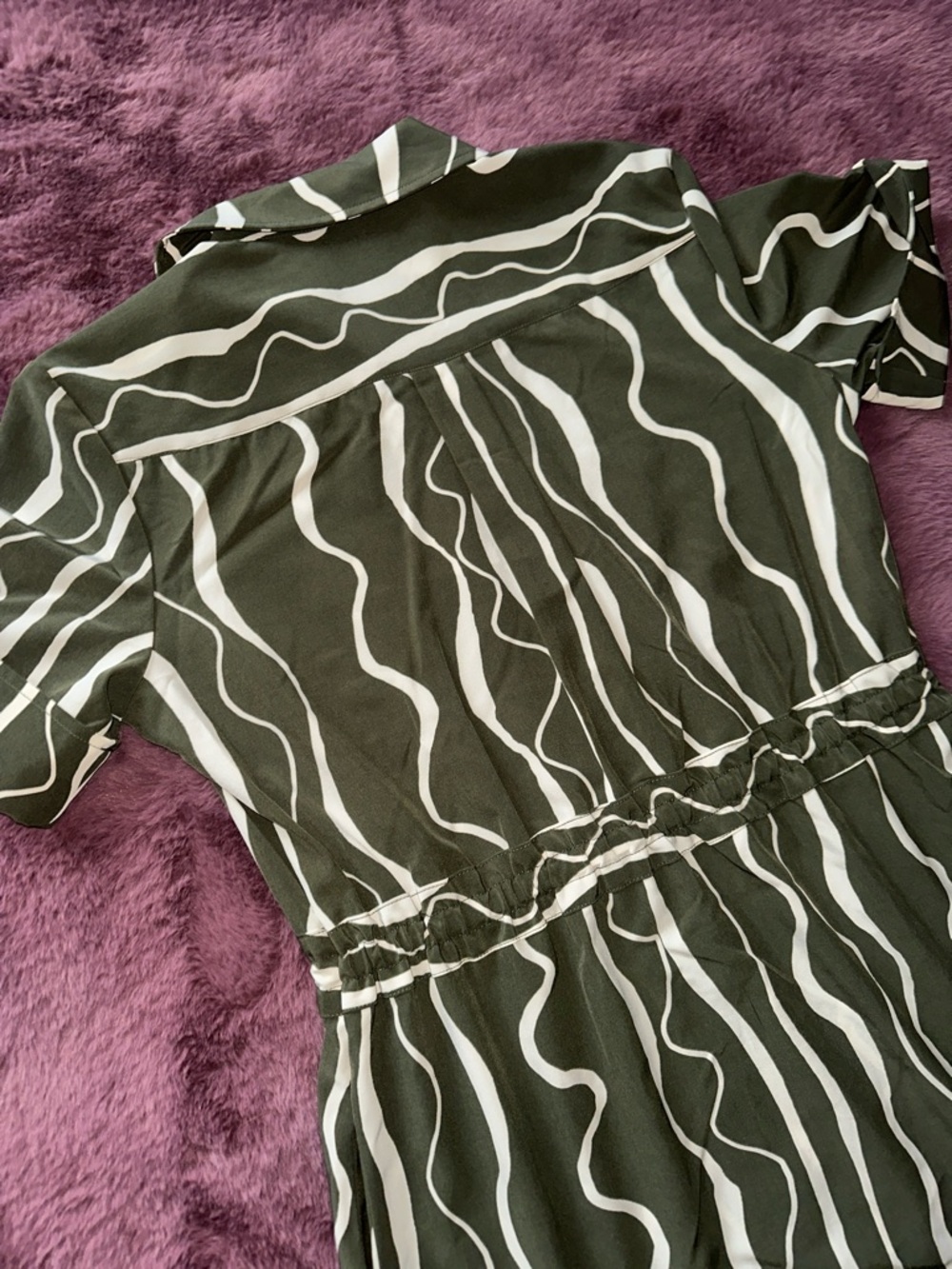 Halston Olive Green & White Wavy Stripe Shirt Dress - Picture 7 of 7